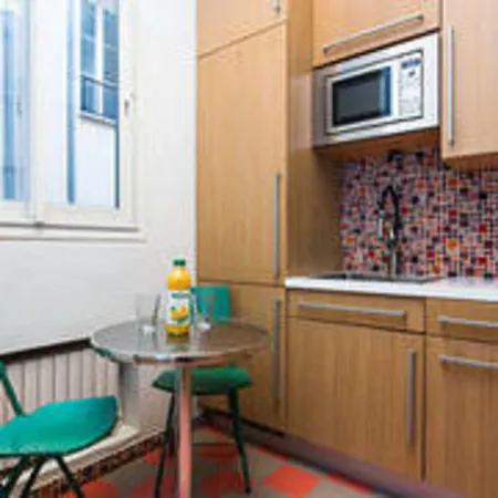 Family Elysees Apartment *