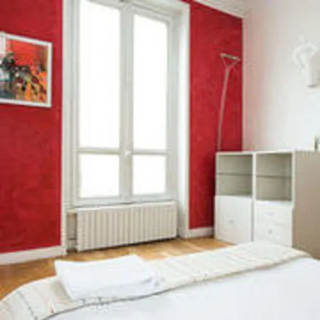 Family Elysees Apartment *